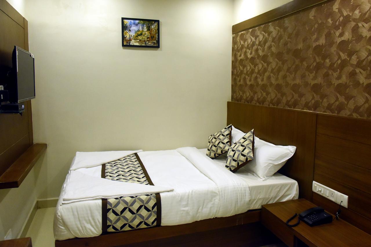 Hotel Olive Grand Chennai Esterno foto
